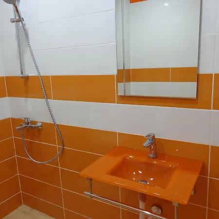 Moni * 大特尔诺沃