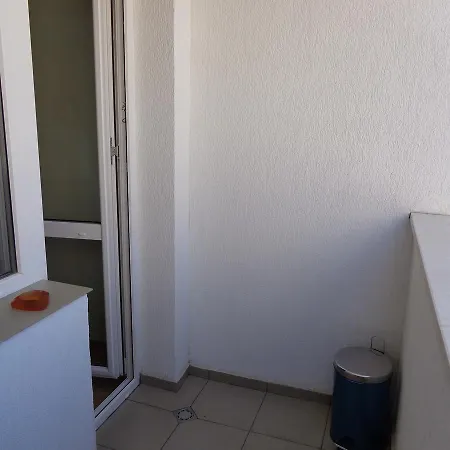 Moni 公寓 大特尔诺沃